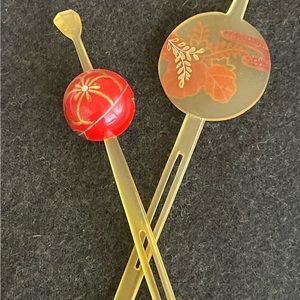 Elegant Floral Hair Sticks - Red and Gold